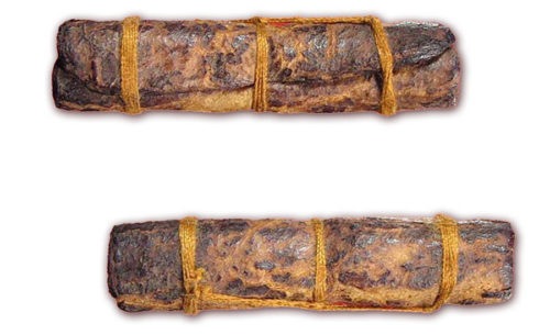 Takrut Hnaa Bpaag Suea - Tiger Forehead Skin amulet spellbound hide scroll from Luang Phu Nak of Wat Arun (Temple of the Dawn). Believed powerful Maha Amnaj (Commanding Power), Kong Grapan Chadtri (Invincibility), Klaew Klaad (Evade Dangers), Maha Ud (Gunstopper), and Gae Athan (Anti Black Magick)
