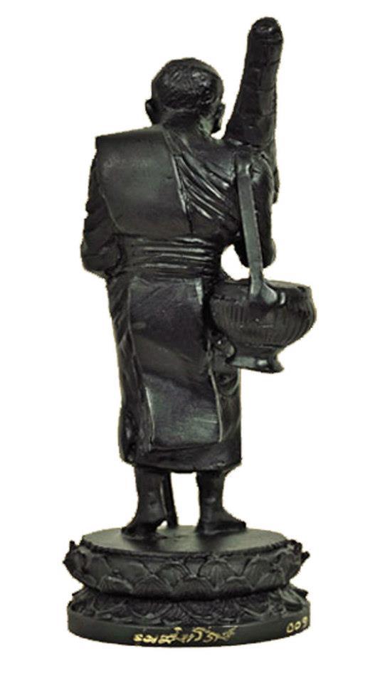 LP Tuad Bucha statue rear side Wat Mae Takrai
